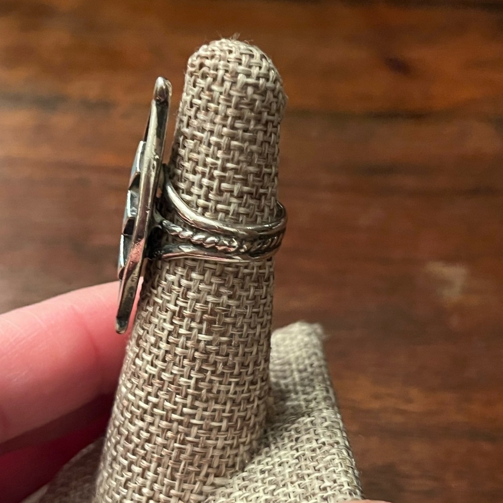 Native American vintage detailed sterling silver w/ turquoise – gently loved! 💕 - Picture 5 of 8
